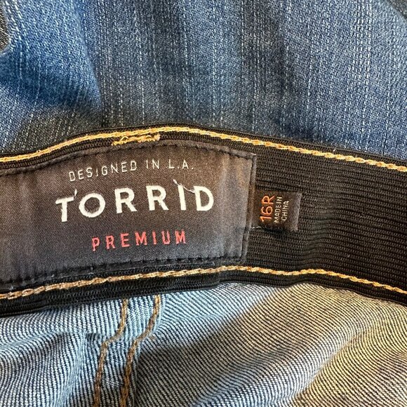 Torrid Sky High Skinny Jeans Size 16R Distressed Denim Premium Womens Blue Denim - Picture 7 of 9
